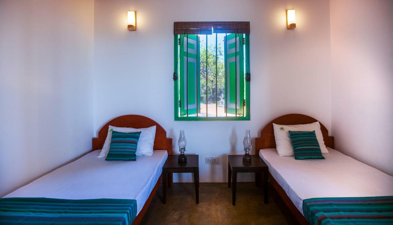 Nil Sisila Beach Resort ยาลา ภายนอก รูปภาพ
